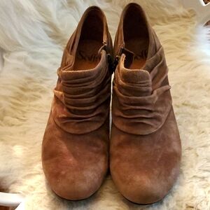 Sofft Women's Tan Leather Suede Heeled Ankle Boots - Size 9M